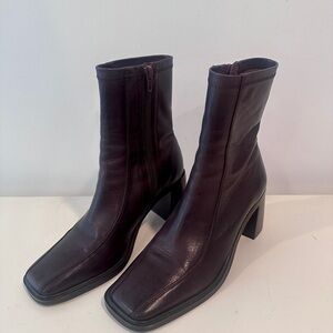 Tony Bianco Dusty Choc Como size 6